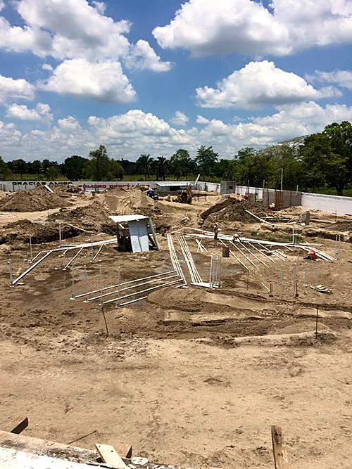 Obra del parque acuático en proceso